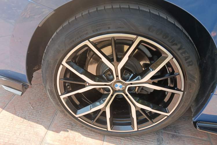 Used BMW 3 Series 2021 Second Facelift 325Li M Sport Package
