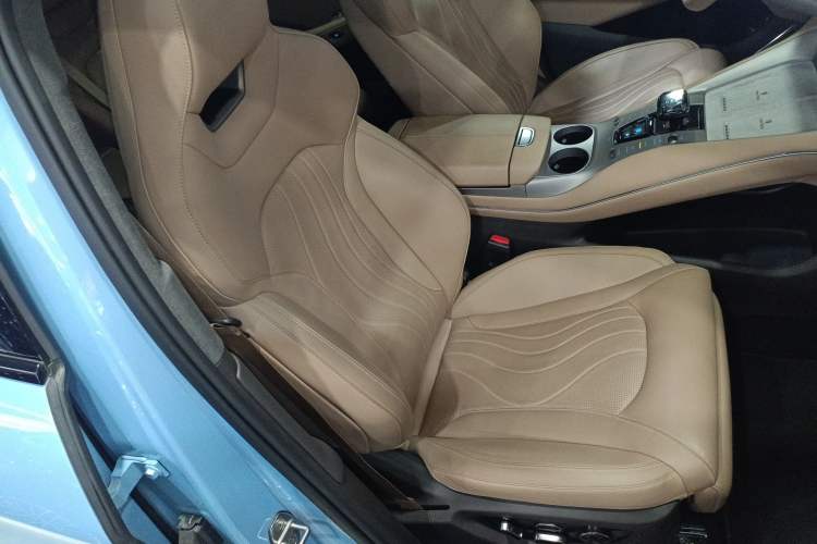 Used Denza N7 2025 630 All-Wheel Drive Intelligent Driving Dual-Laser Flagship Edition
