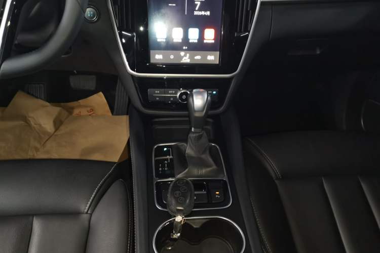 Used BYD Song MAX 2018 1.5T Automatic Smart Connect Elite Model with 6 Seats Gear Lever