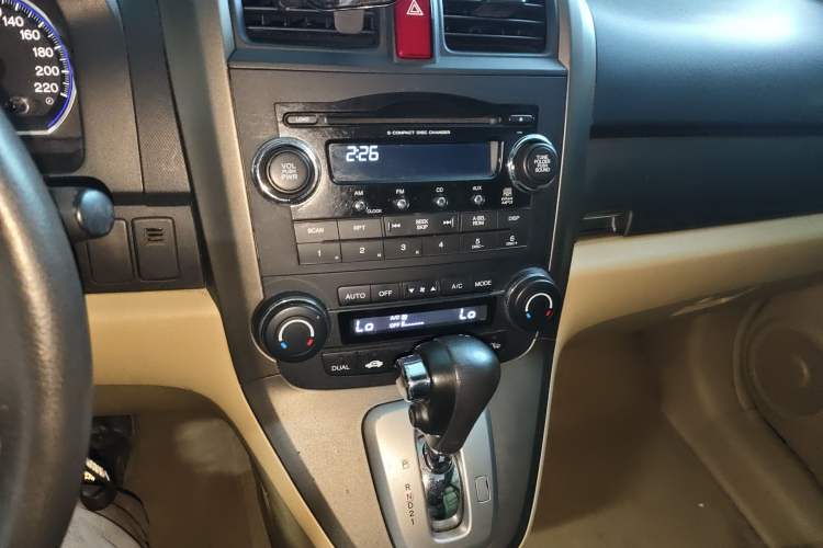 Used Honda CR-V 2007 2.4L automatic four-wheel drive Prestige Edition Audio And AC Panel