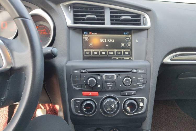 Used Citroen C4L 2014 1.8L Intelligent Drive Manual Version – Dynamic Edition Audio And AC Panel