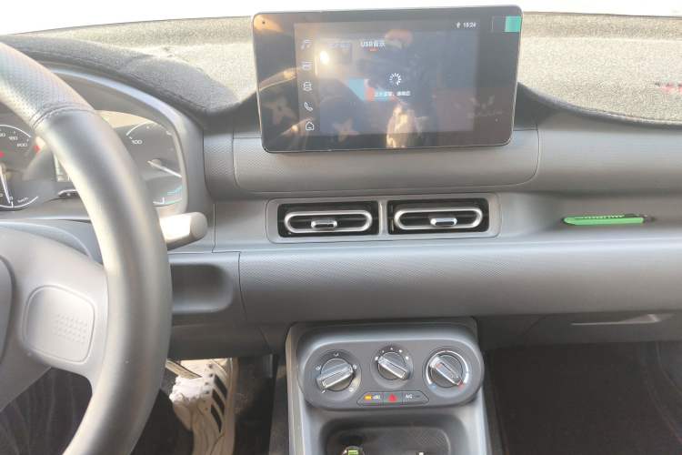 Used Wuling Hongguang New Energy 2025 Extended-Range Hybrid 50 km Standard Version