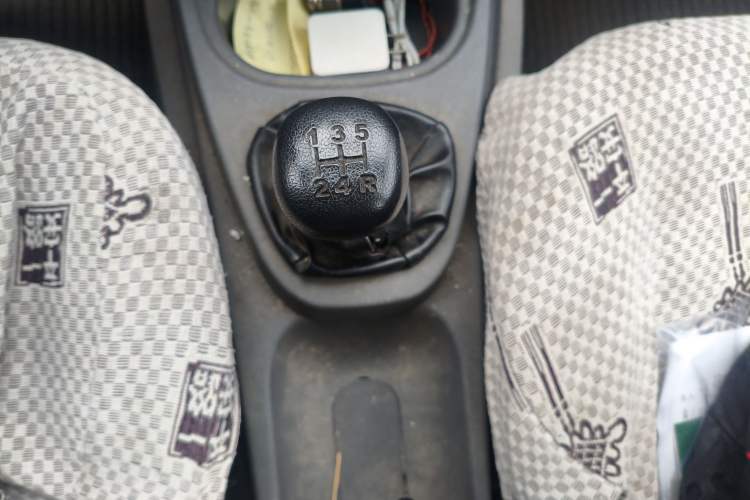Used Wuling Hongguang 2014 1.5L Base Version Gear Lever