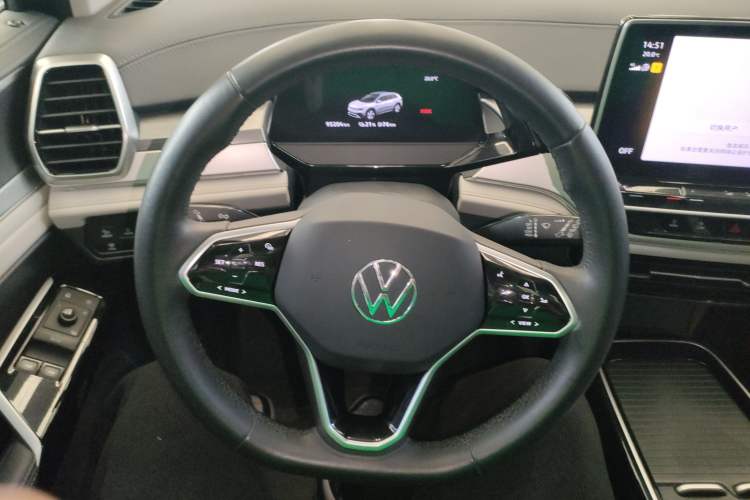 Used Volkswagen ID.6 CROZZ 2022 Standard Range PURE Edition Steering Wheel