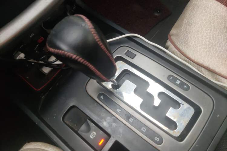 Used Bestune X80 2015 2.0L Automatic Comfort Anniversary Edition
