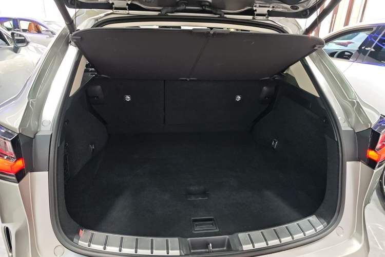 Used Lexus NX 2023 350h Front-Wheel-Drive Chuan Yue Edition