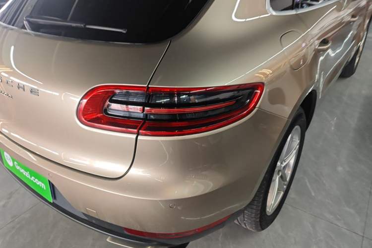 Used Porsche Macan 2014 Macan 2.0T Right Rear Taillight