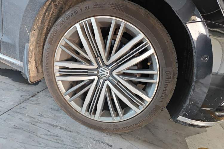 Used Volkswagen Phideon 2018 Revised Version 380TSI Two-Wheel-Drive Flagship Edition
