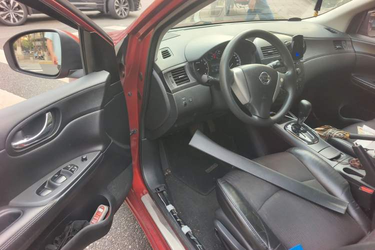 Used Nissan Tiida 2011 1.6L CVT Smart Version Driver Seat