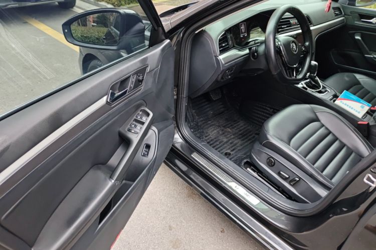 Used Volkswagen Lamando 2021 280TSI DSG Comfort Edition
