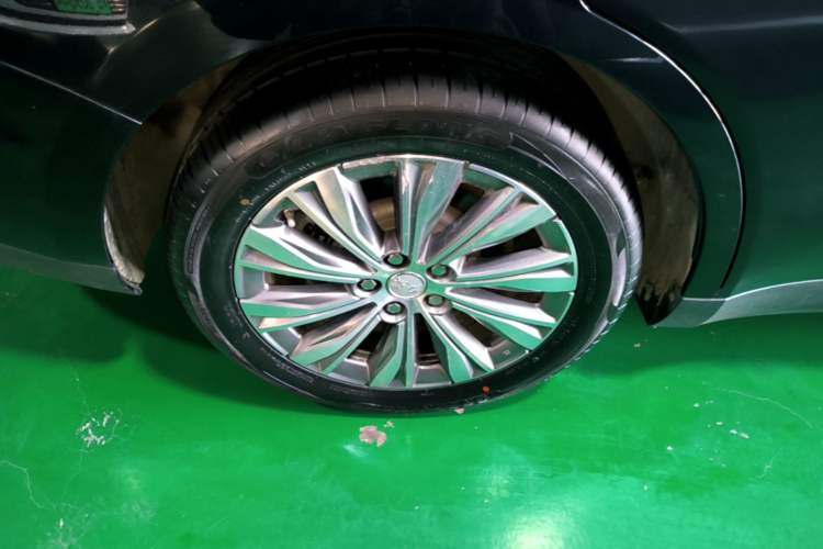 Used Hongqi E-QM5 2022 431 km Charge & Enjoy Edition
