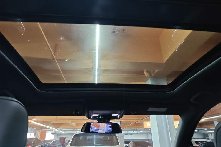 Used Cadillac XT4 2018 28T Two-Wheel Drive Luxury Sport Model
