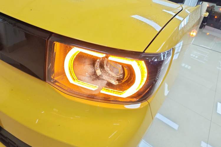 Used Wuling Hongguang MINIEV 2021 Macaron Premium Model – Lithium Iron Phosphate Left Front Headlight