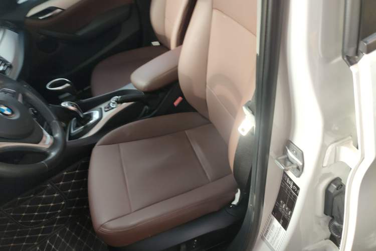 Used BMW X1 2014 sDrive18i Fashion Model
