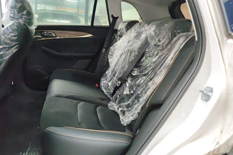 Used Skyworth HT-i 2022 1.5L PHEV 115KM Smart Drive Edition Left Rear Seat