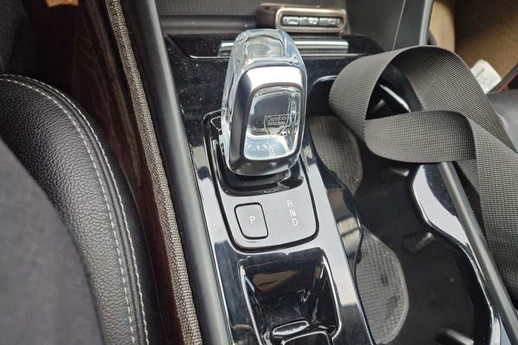 Used Volvo XC40 2020 T4 Four-Wheel Drive Smart Luxury Edition Gear Lever