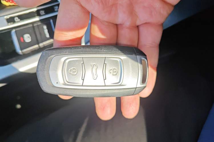 Used Geely Auto Emgrand X7 Sport 2016 1.8TD Automatic ZhiShang Model Vehicle Key