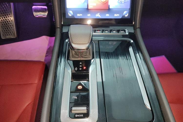 Used Hongqi H6 2023 2.0T Zhiyi Version Gear Lever
