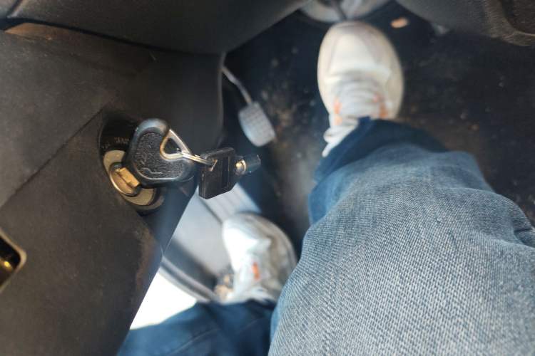 Used Wuling Zhiguang 2015 1.2L Practical LS-I Model