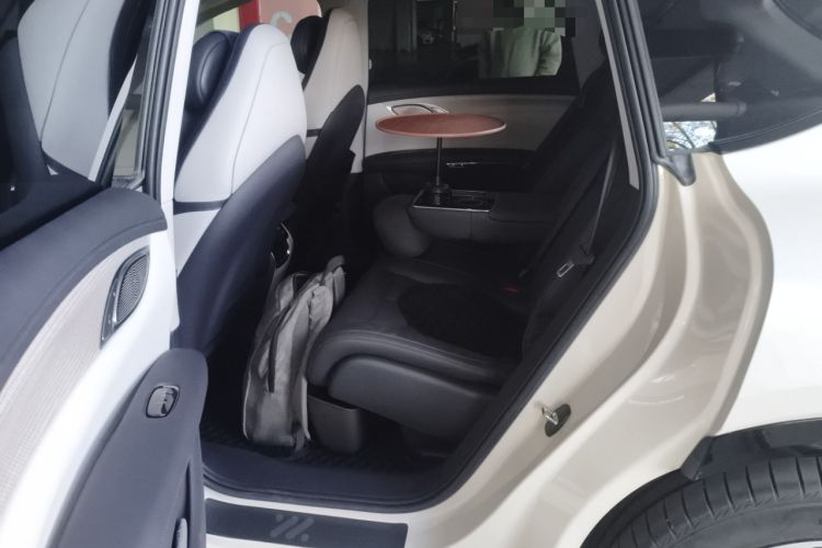 Used IM LS7 2023 90 kWh Elite Rear-Drive Version
