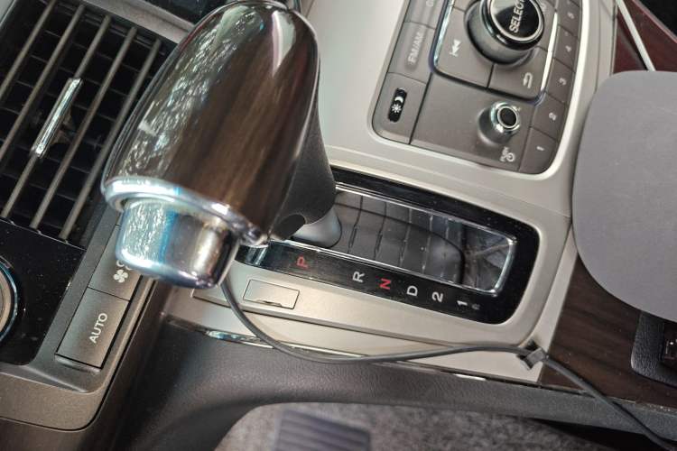 Used Honda Elysion 2012 2.4L VTi-S Prestige Edition Gear Lever