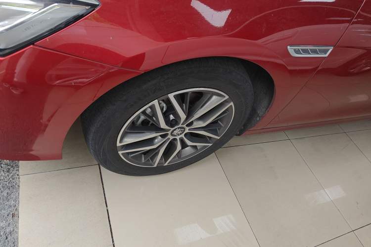 Used BYD Qin PLUS 2021 DM-i 55KM Flagship Model Left Front Wheel Hub