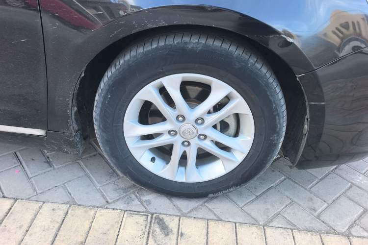 Used CHANGAN Raeton 2014 1.8T Automatic Elite Anniversary Edition China IV Standard Right Front Wheel Hub