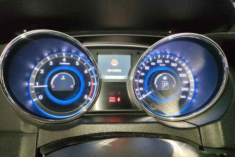 Used Hyundai Sonata 2013 2.4L Automatic Leading Edition China IV Standard
