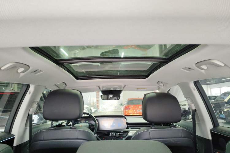 Used Hongqi HS5 2022 Revised Version 2.0T Smart Connect Flagship Edition