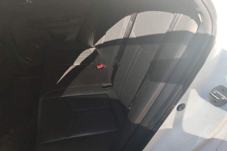 Used BYD e5 2016 300 Luxury Edition Left Rear Seat