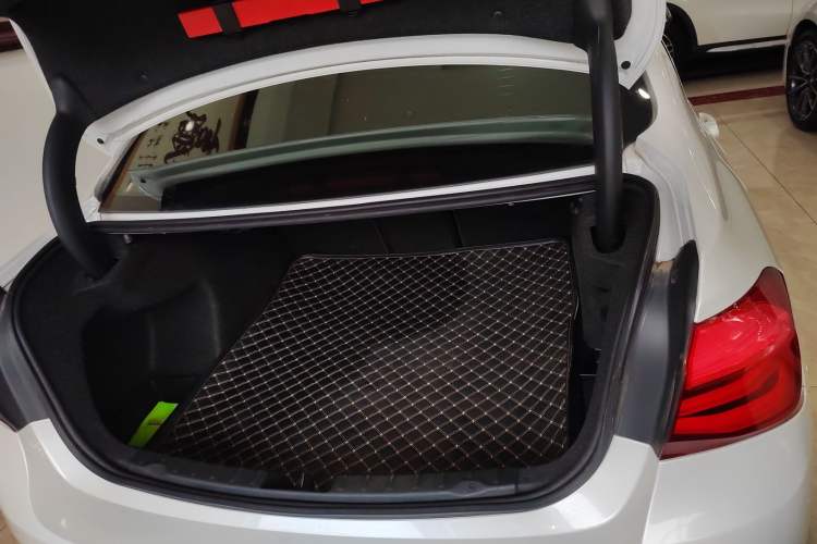 Used BMW 3 Series 2019 320Li Fashion Model
