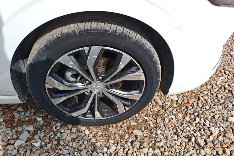 Used CHANGAN Eado 2021 PLUS Blue Whale NE 1.4T GDI DCT Flagship Model Right Front Wheel Hub