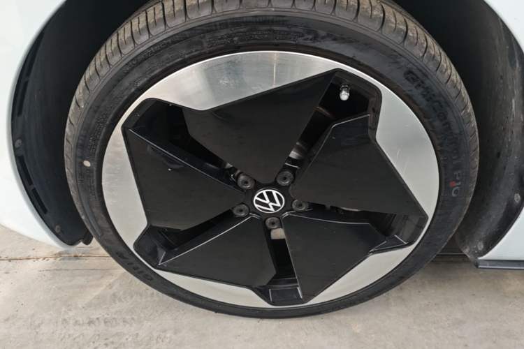 Used Volkswagen ID.3 2022 Pro Smart Edition Left Front Wheel Hub