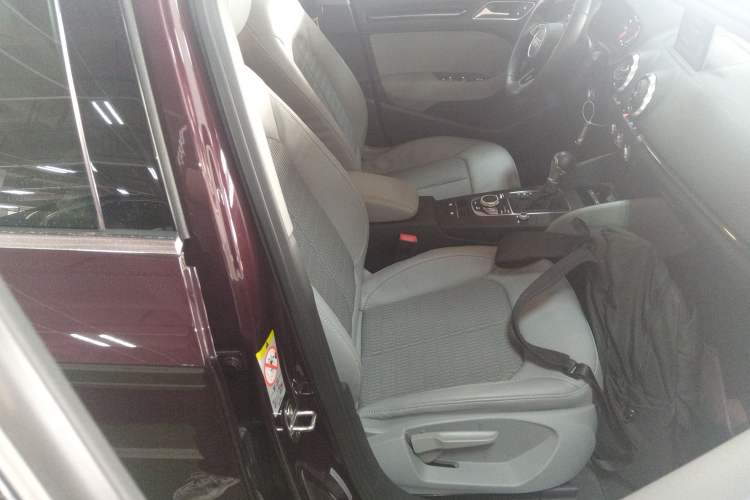 Used Audi A3 2018 30th Anniversary Edition Limousine 35 TFSI Fashion Model
