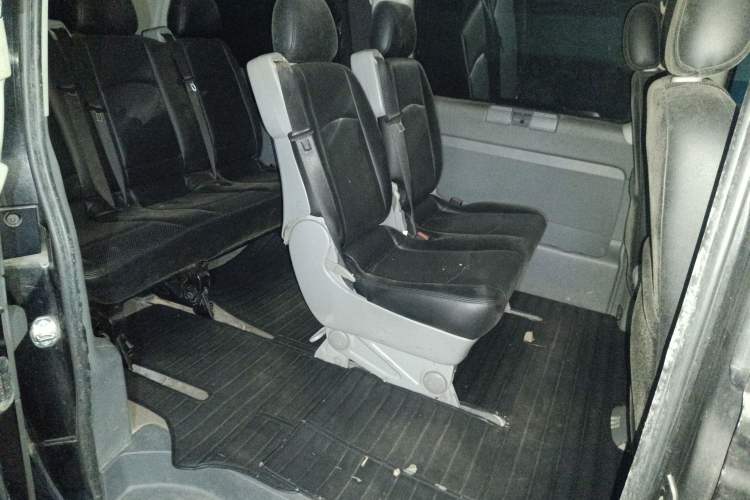 Used Mercedes-Benz Vito 2013 3.0L Elite Edition