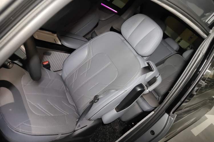 Used Zeekr MIX 2025 Long-Range Intelligent Driving Edition
