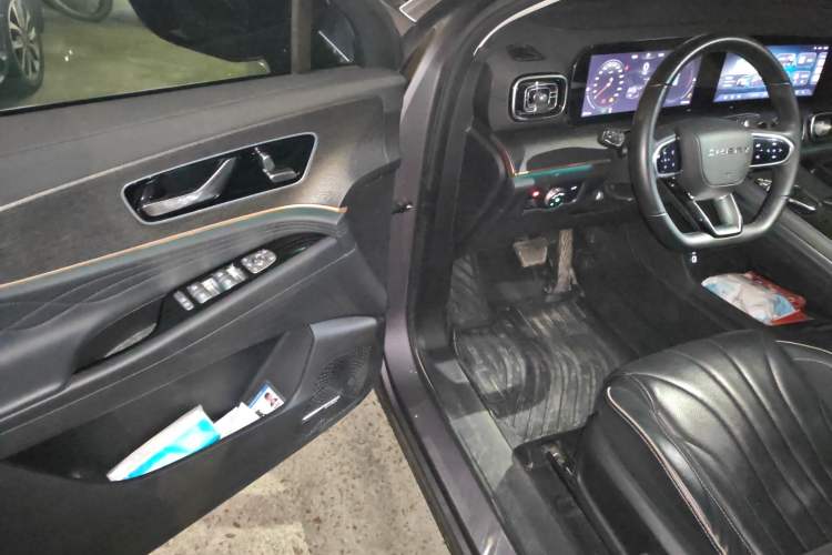 Used Chery Tiggo 9 2023 2.0T Dual-Clutch Two-Wheel Drive Luxury Edition 7 Seats
