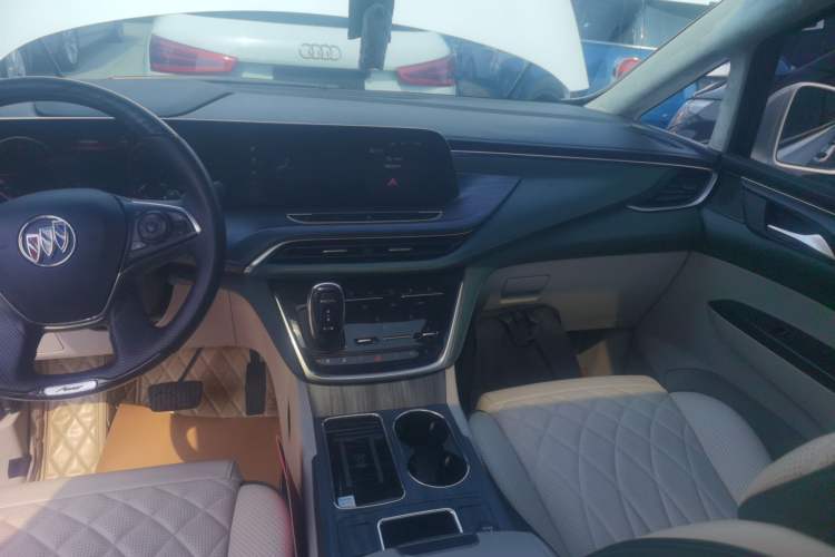 Used Buick GL8 2023 ES Lu Zun Comfort Model
