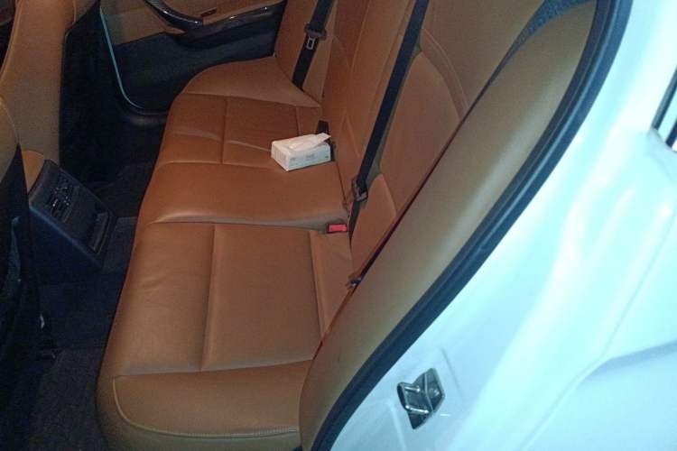Used BMW 3 Series 2011 325i Luxury Edition Left Rear Seat