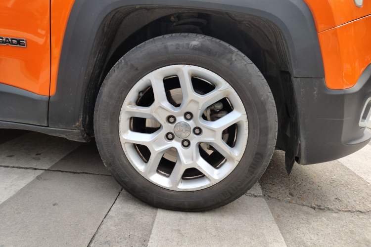 Used Jeep Renegade 2016 1.4T Automatic High-Energy Version Right Front Wheel Hub