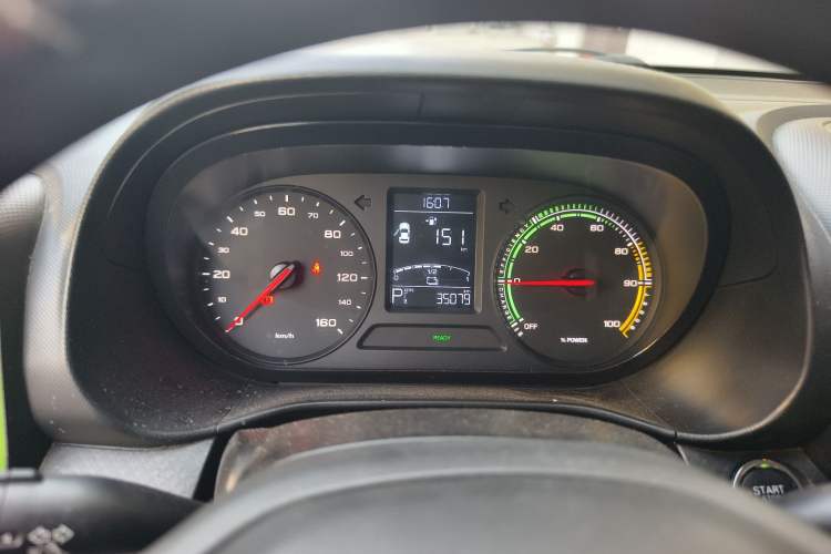 Used Roewe Clever 2021 302 km New Four-Seater Super-Efficient Version