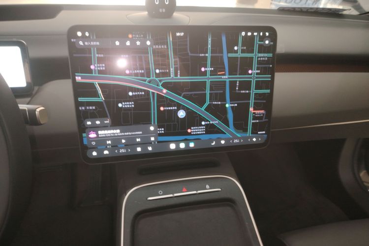 Used Nio ET5T 2025 75 kWh Touring Audio And AC Panel