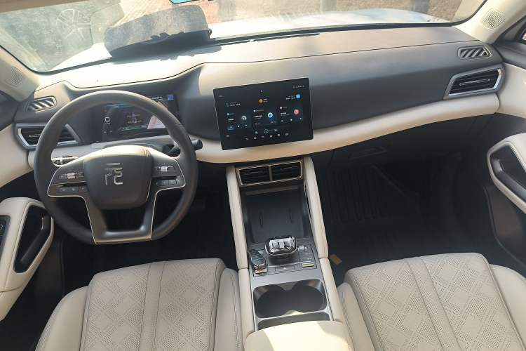 Used BYD Yuan UP 2024 401 km Active Version
