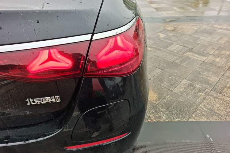 Used Mercedes-Benz E-Class New Energy 2024 E 350 e L Plug-in Hybrid Sedan Right Rear Taillight