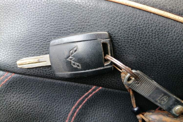 Used Wuling Zhengcheng 2015 1.5L Comfort L3C Vehicle Key