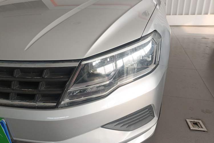Used Volkswagen Jetta 2019 Dream Edition 1.5L Manual Fashion Version Left Front Headlight