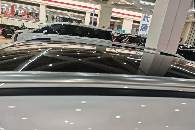 Used Haval H7 2017 Red-Label H7 2.0T Automatic Prestige Model
