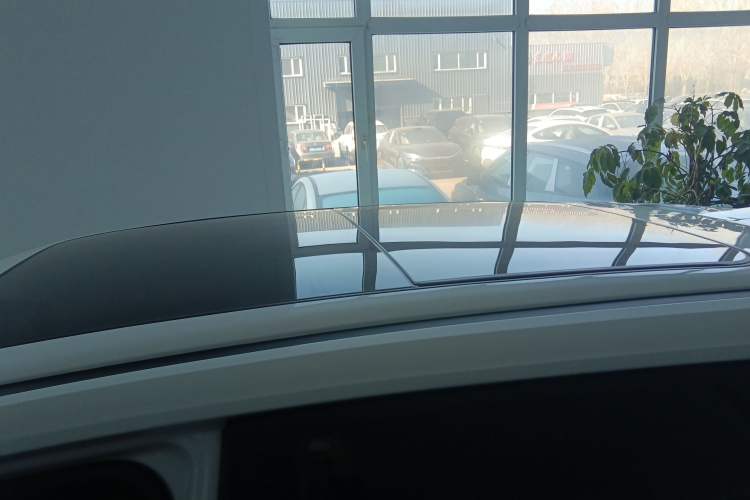 Used CHANGAN UNI-Z New Energy 2024 Blue Whale Smart Electric iDD 125km Beyond Edition Roof