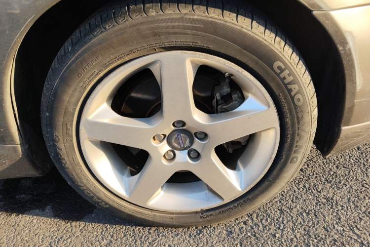 Used Volvo S80L 2011 2.0T ZhiShang Version

