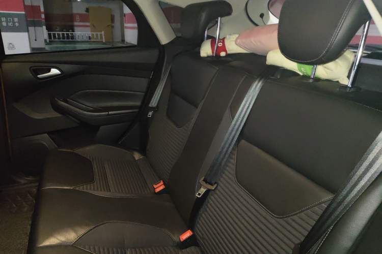 Used Ford Focus 2015 Hatchback 1.6L Automatic Fashion Edition